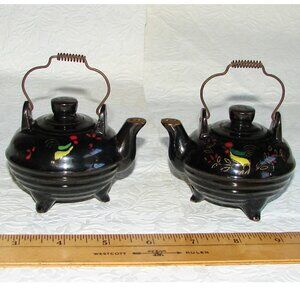 Vtg Redware Coffee/Tea Kettle Salt/Pepper SHAKERS,Teapot Rooster Wire Bail Japan